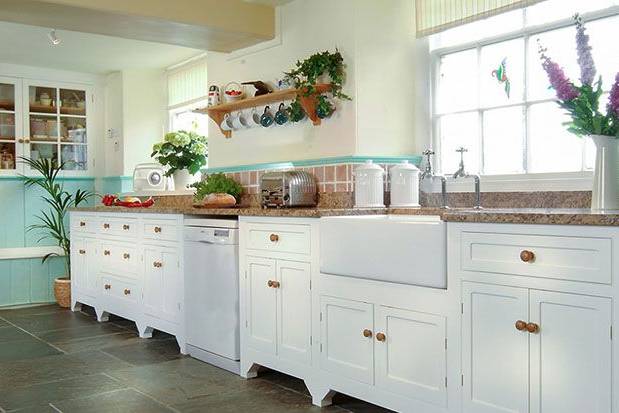 freestanding cabinets