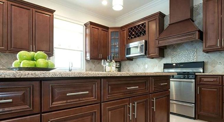 installing kitchen cabinet