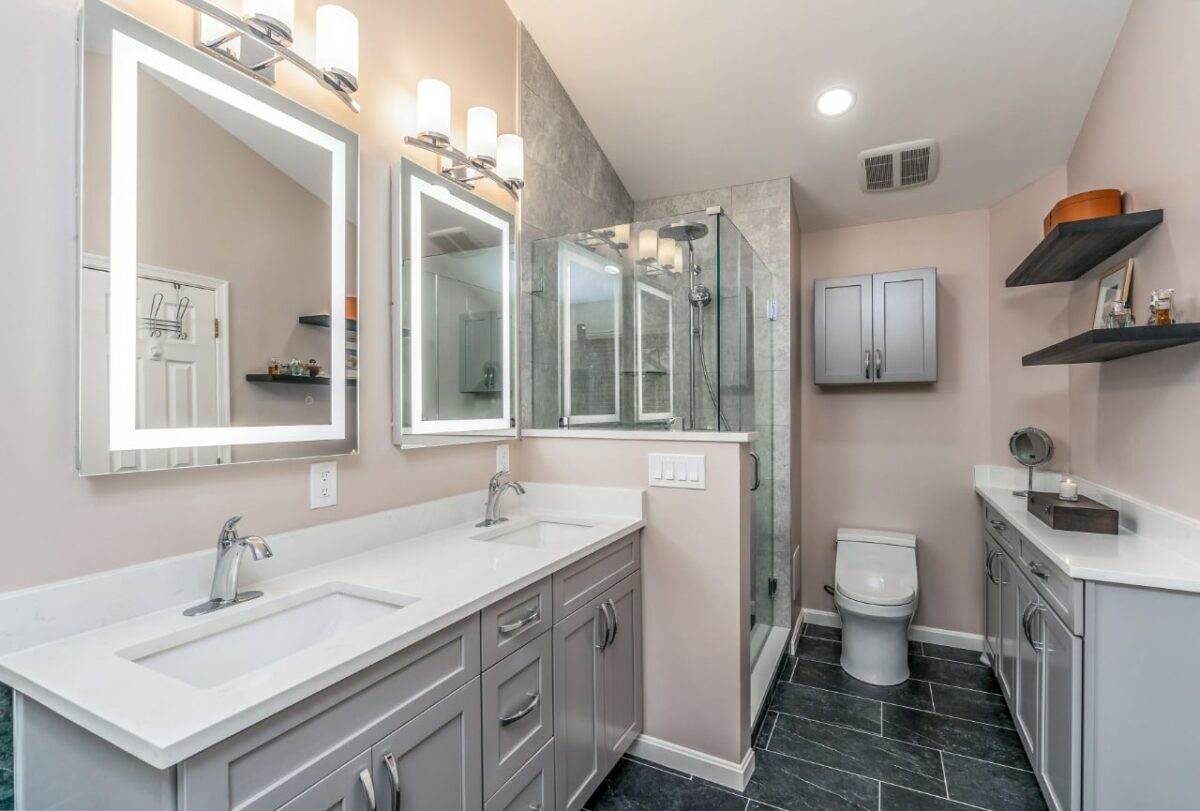 What Factors Determine Small Bathroom Remodel Costs?